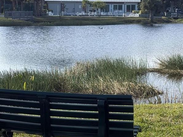 3957 NW Cinnamon Tree Cir