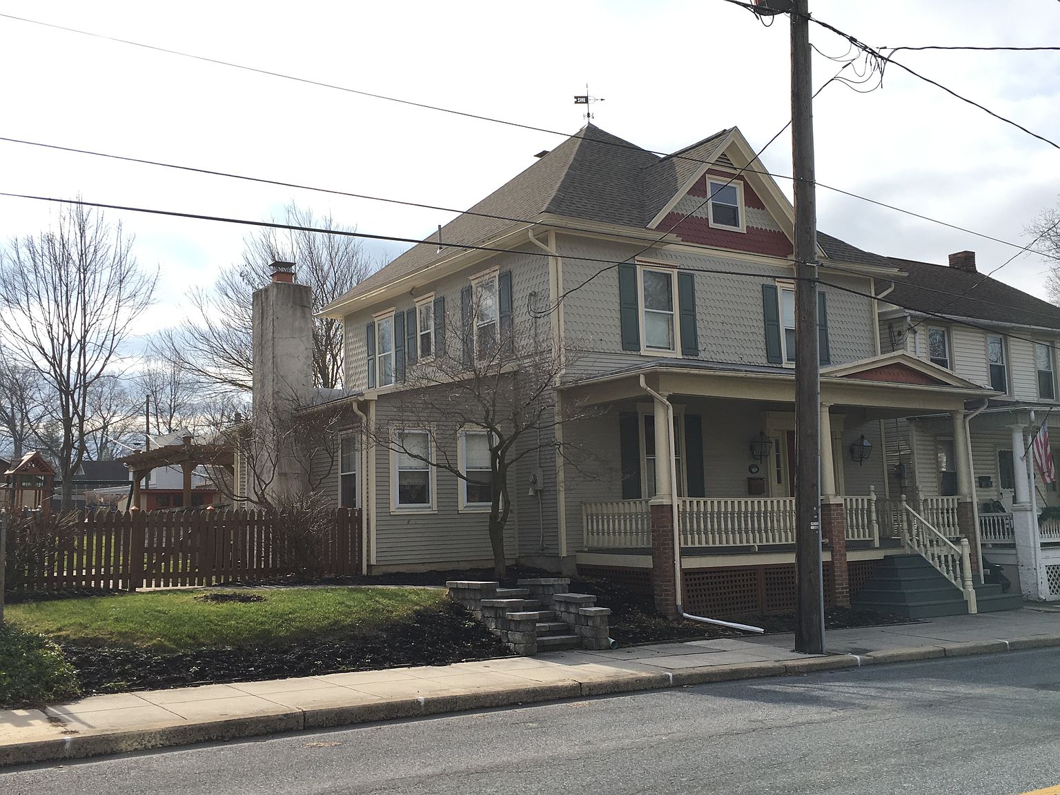 344 E Main St, Lititz, PA 17543 Zillow