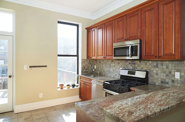 Rented by Compass | media 33