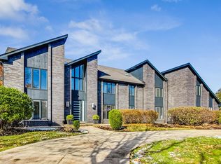 2830 Acacia Ter, Buffalo Grove, IL 60089