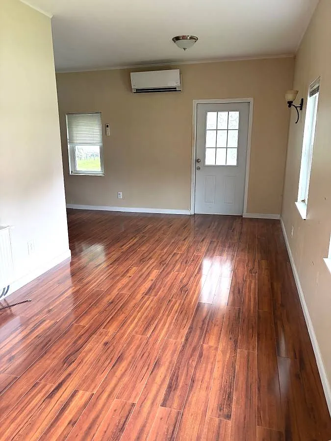 1 bed, 900 sqft, $1,500 — Photo 4