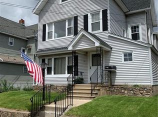 13 Betts Pl, Norwalk, CT 06855