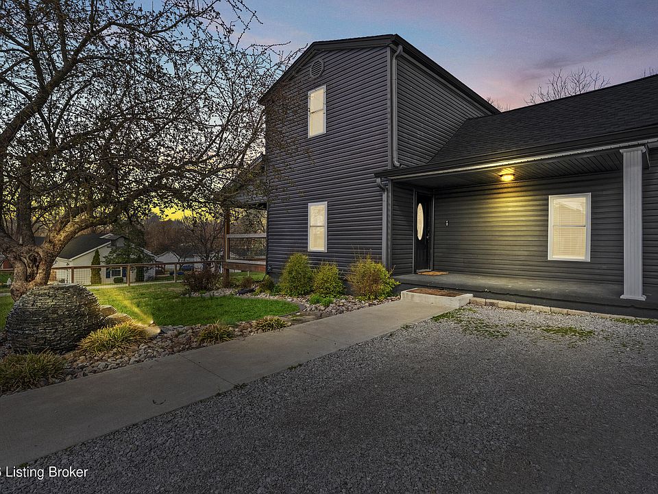 1st image of 211 Maple St