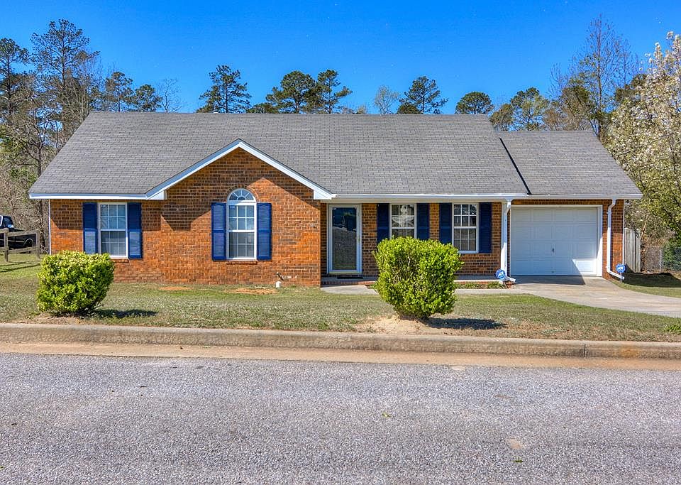 1st image of 2836 Cranbrook Dr