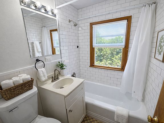 5th image of 1025 Turner Blvd APT 3