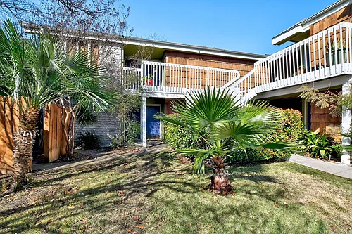 2110 Kinney Ave Photo 1