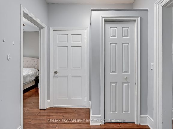 5th image of 87 Colbourne St #2