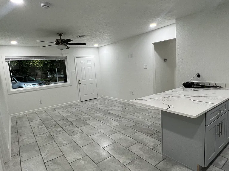 10506 Chesterfield Dr — Photo 4