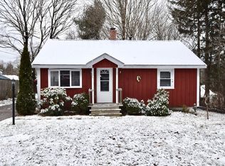 24 Summit St, Middleboro, MA 02346