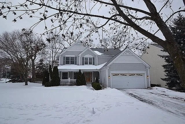 1112 Williamsburg Cir photo 1
