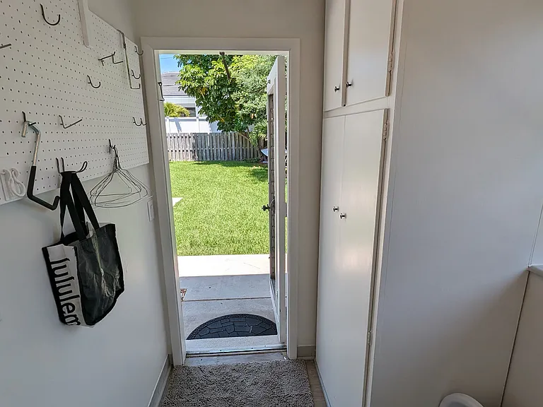 177 NE Spanish Ct — Photo 31