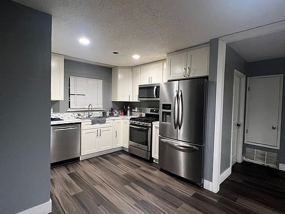 2nd image of 113 Dogaway Dr