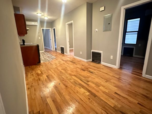 143 Charles Ave APT 1