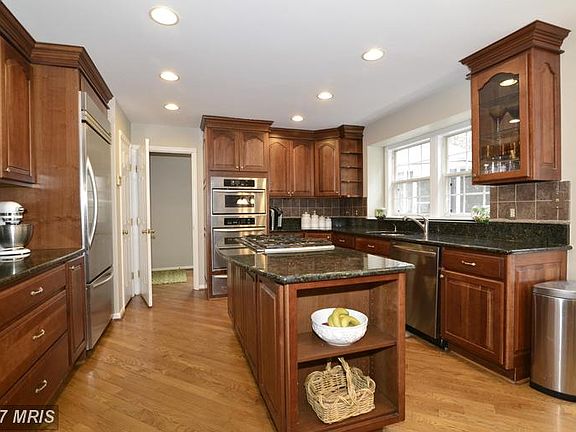 4th image of 43908 Girdland Ct