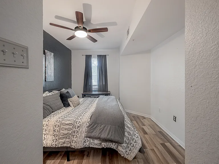 410 S Armenia Ave #928 — Photo 24