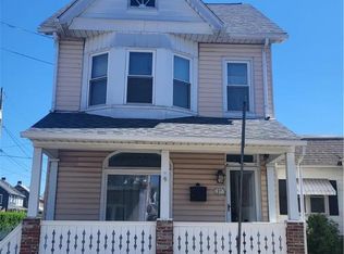 37 N 6th St, Emmaus, PA 18049