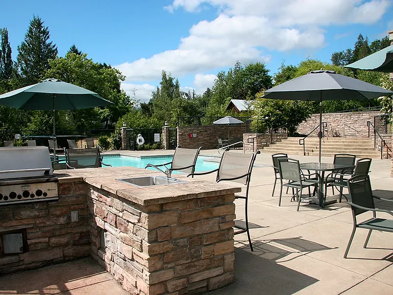 Outdoor grilling station and BBQ area