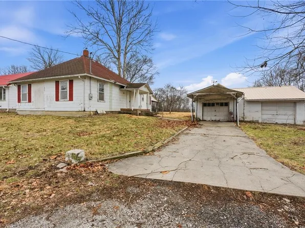 526 North St, Hardin, MO 64035