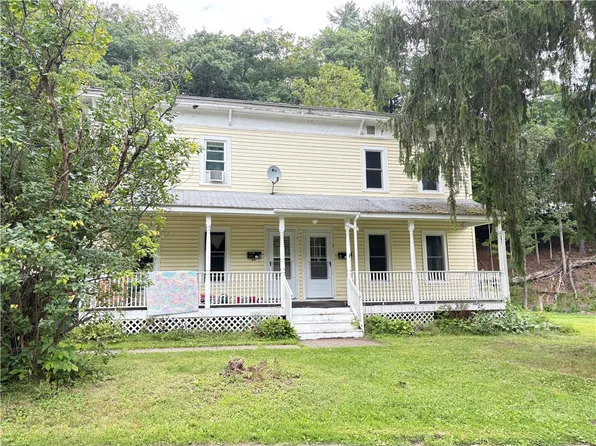 55 Bixby St, Bainbridge, NY 13733