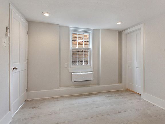 3rd image of 822 Franklin Ave #A