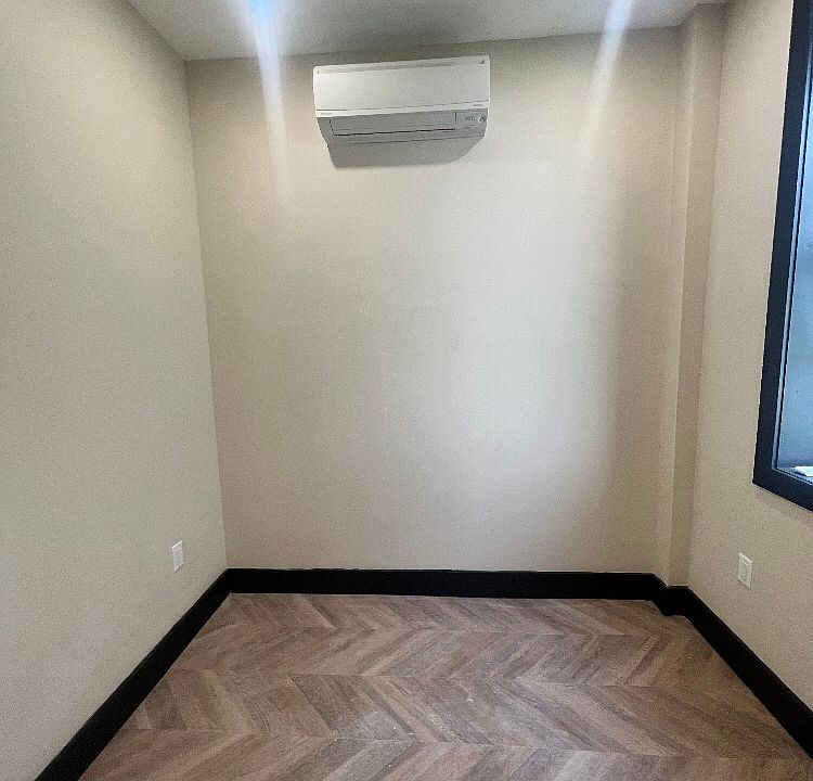 2nd image of 283 Monticello Ave #1T