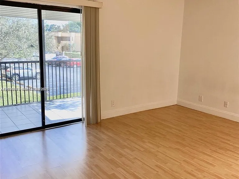 159 Lakeview Dr #204 — Photo 10