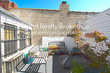 Rented by Street Realty Brokerage LLC