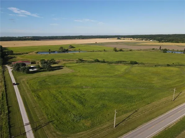 17747A Highway 52, Mound City, KS 66056