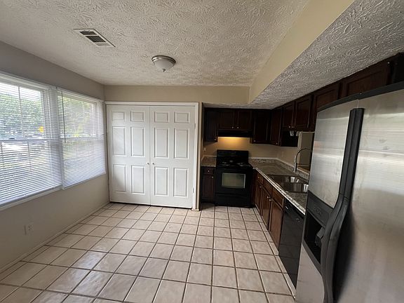 5th image of 6445 Meadow Rue Dr