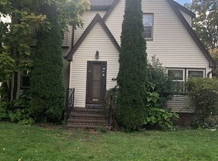 1936 Janette Ave, Cleveland Heights, OH