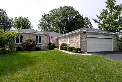 1547 Hampton Ct photo 1