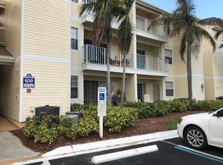 650 Island Club Ct APT 140, Indialantic, FL 32903