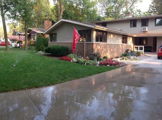 1514 Eastlawn Dr, Midland, MI 48642