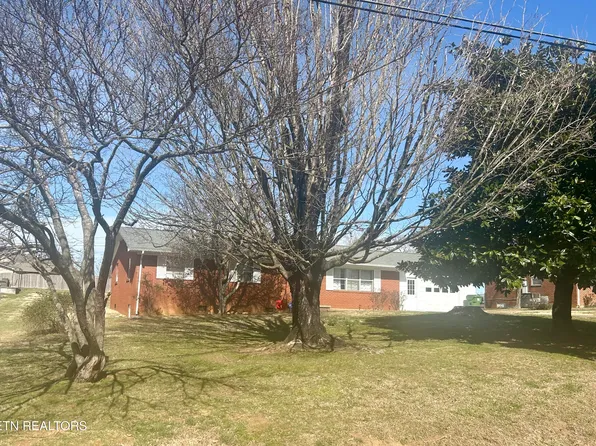 405 Greenhill Dr, Maryville, TN 37804