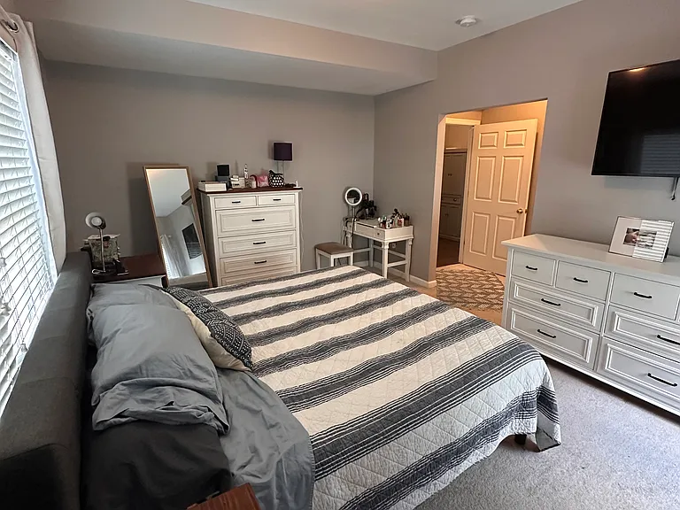 27 Sussex Ave #2 — Photo 23