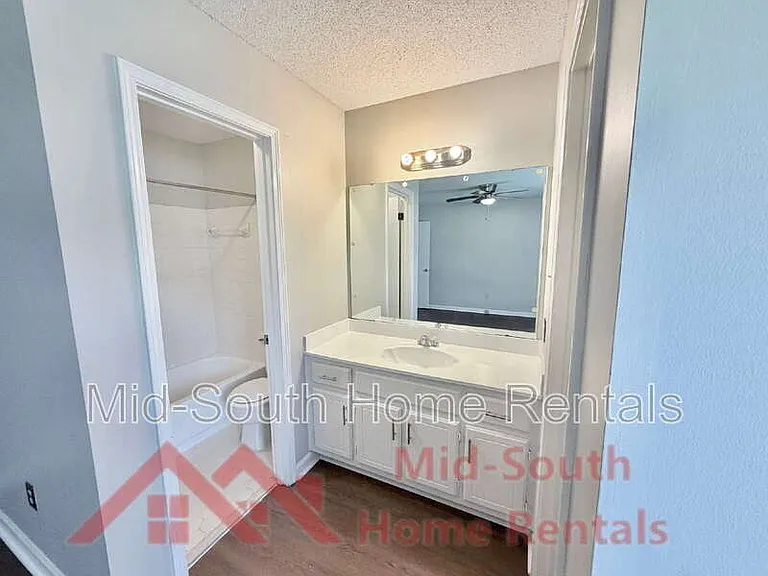 7328 Hillshire Dr — Photo 15