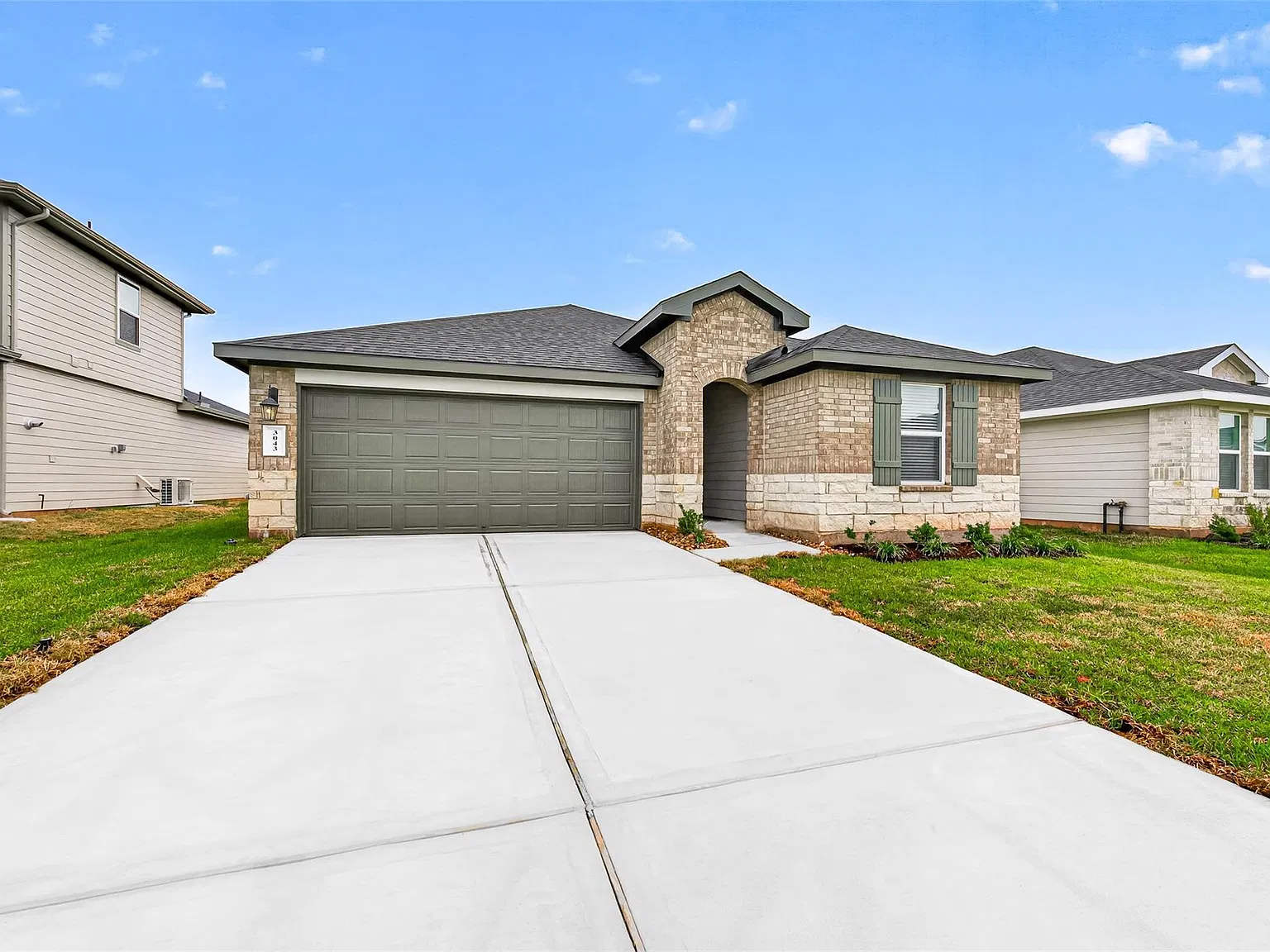 3 bed, 2.0 bath, 1595 sqft, $2,095 — Photo 4