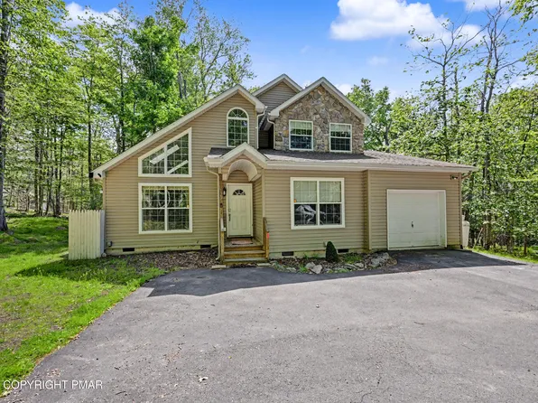 1122 Ranger Trl, Pocono Lake, PA 18347