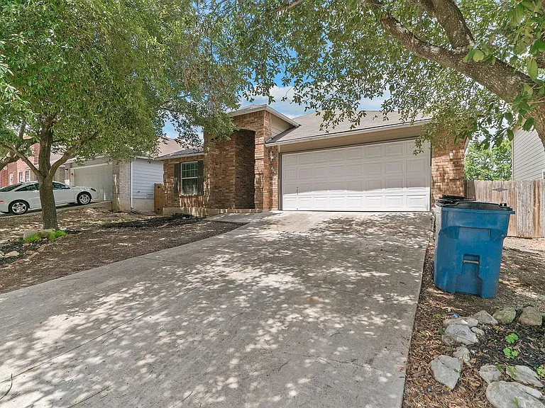 4116 Whisper Point — Photo 1