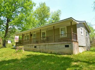 521 Old Catawba River Rd, Old Fort, NC 28762