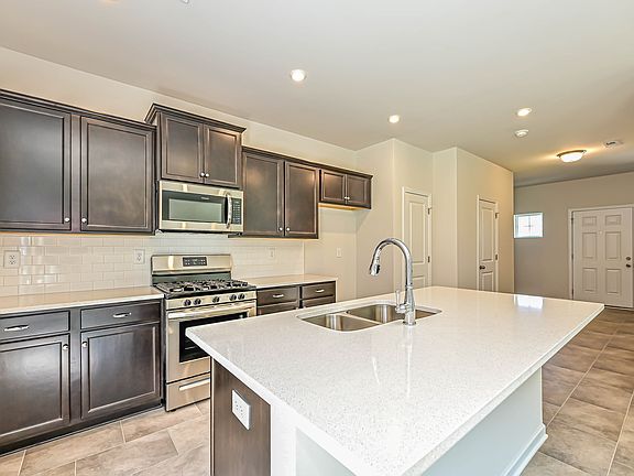 The Grayson - Kitchen