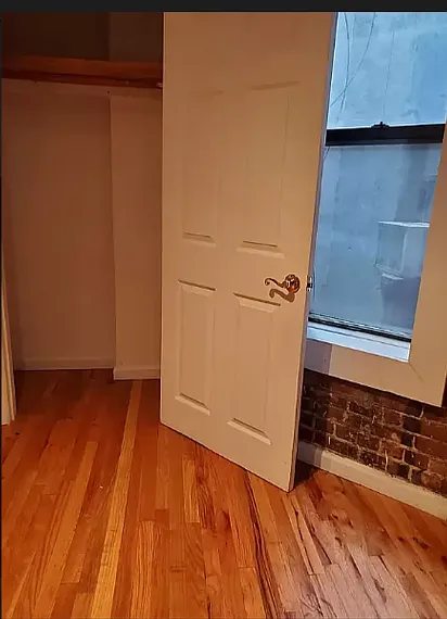 449 W 37th St #4FE — Photo 5