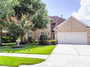 10022 Hidden Falls Dr, Pearland, TX 77584