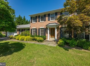 9025 Rouen Ln, Rockville, MD 20854