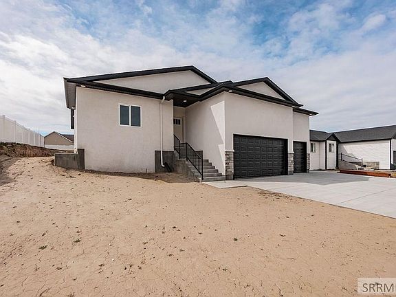 2nd image of 2089 Magellan Loop