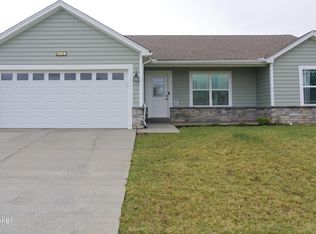 6112 Larkgrove Dr, Louisville, KY