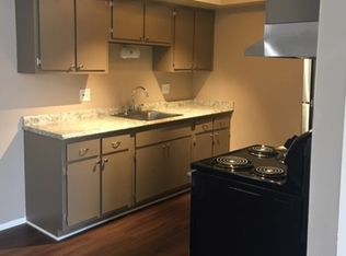 10050 W Nine Mile Rd APT 17, Oak Park, MI 48237