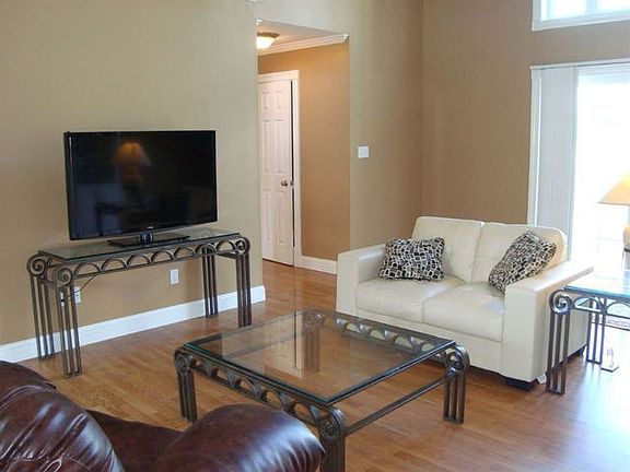 5th image of 900 Buena Vista Dr