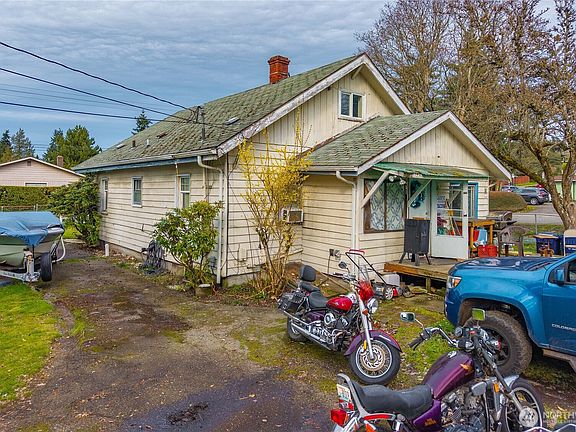 5th image of 2502 S 74th Street