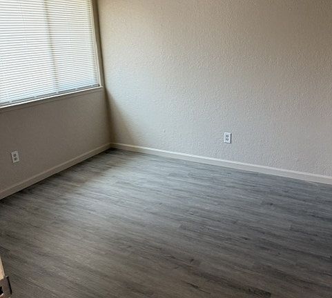 4th image of 326 Central Ave APT 3
